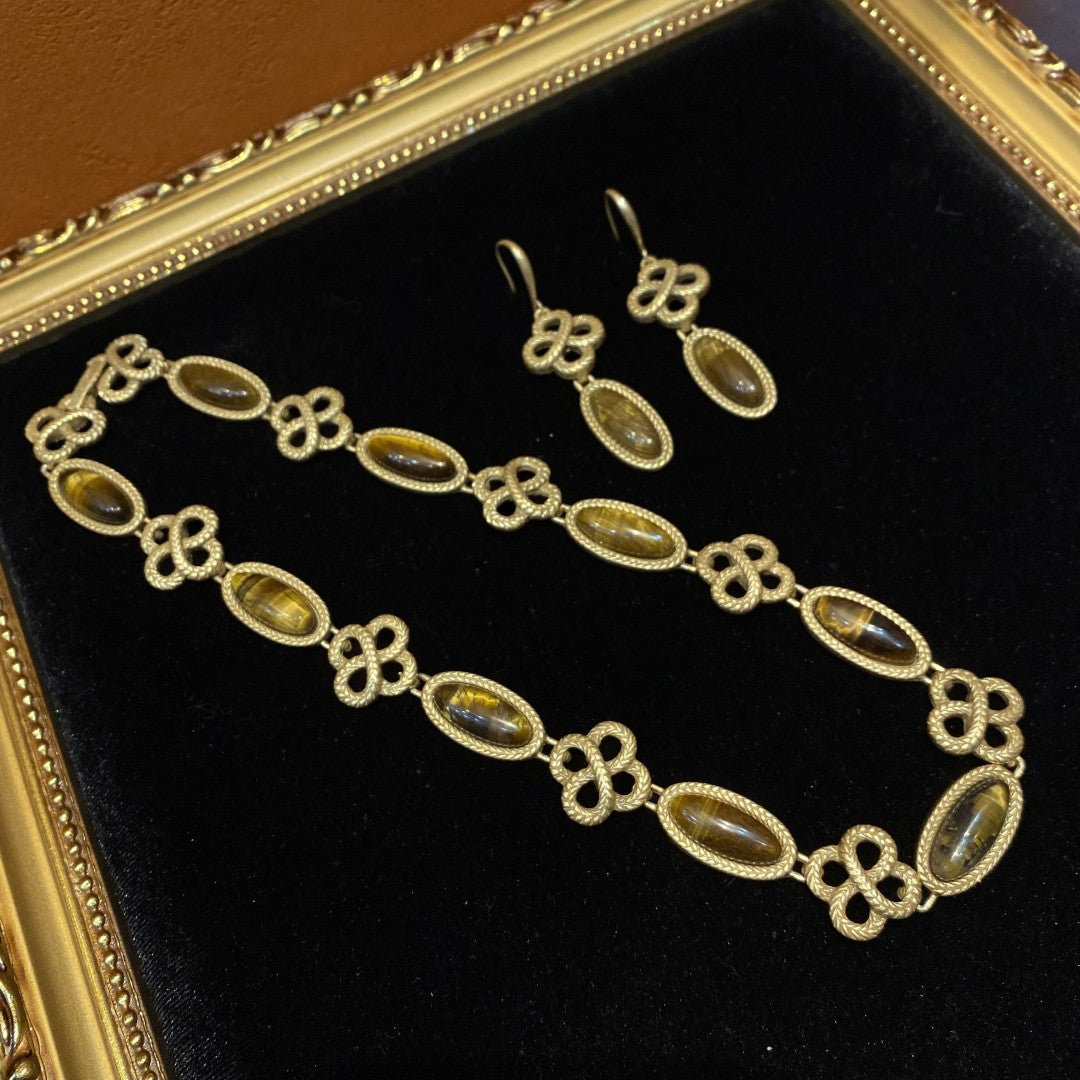 vintage style 18k-gold plated brass necklace chinese knot & oval shapes with tigereye