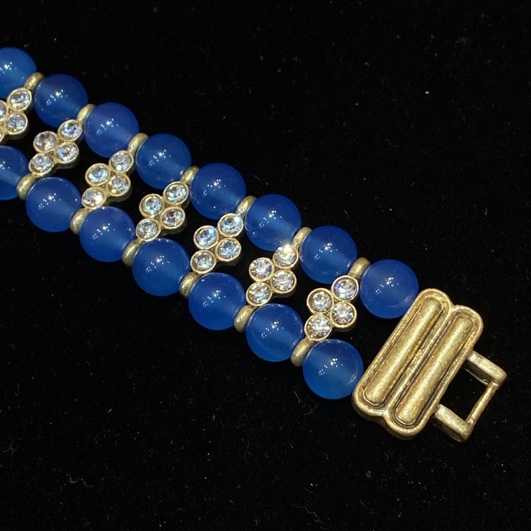 Vintage style 18k-gold plated brass bracelet with blue natural stone beads and rhinestones.