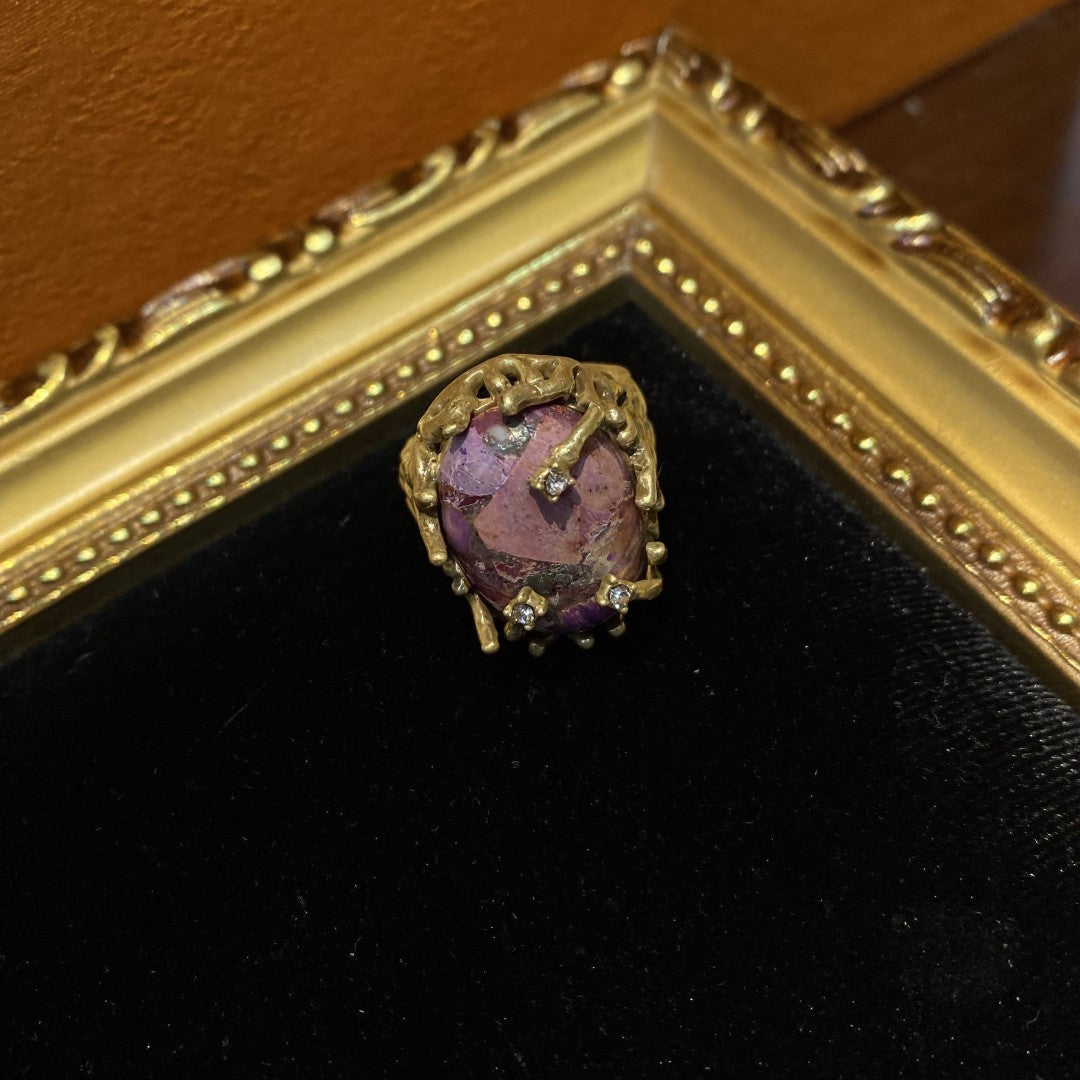 Vitatge style 18k-gold plated brass ring with diamonds and a piece of beatiful purple natural stone