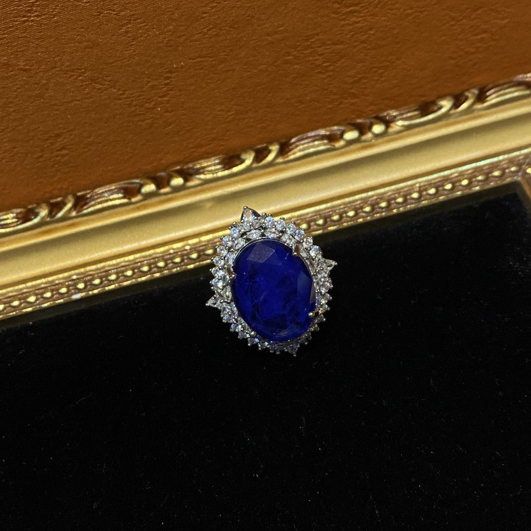 Vitatge style 925silver plated brass ring with oval blue rhinestone and diamonds