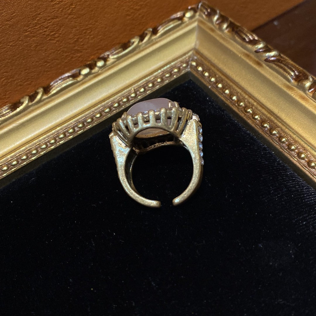 Vitatge style 18k-gold plated brass ring a quare shape with Rose quartz and rhinestone