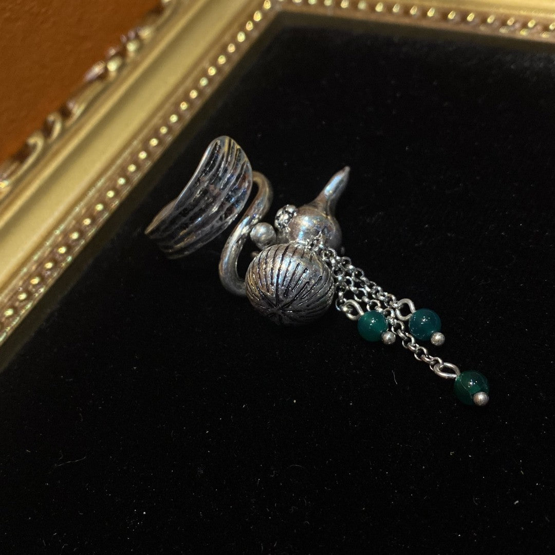 Vitatge style 925silver plated brass ring a gourd shape with green agate and tessel
