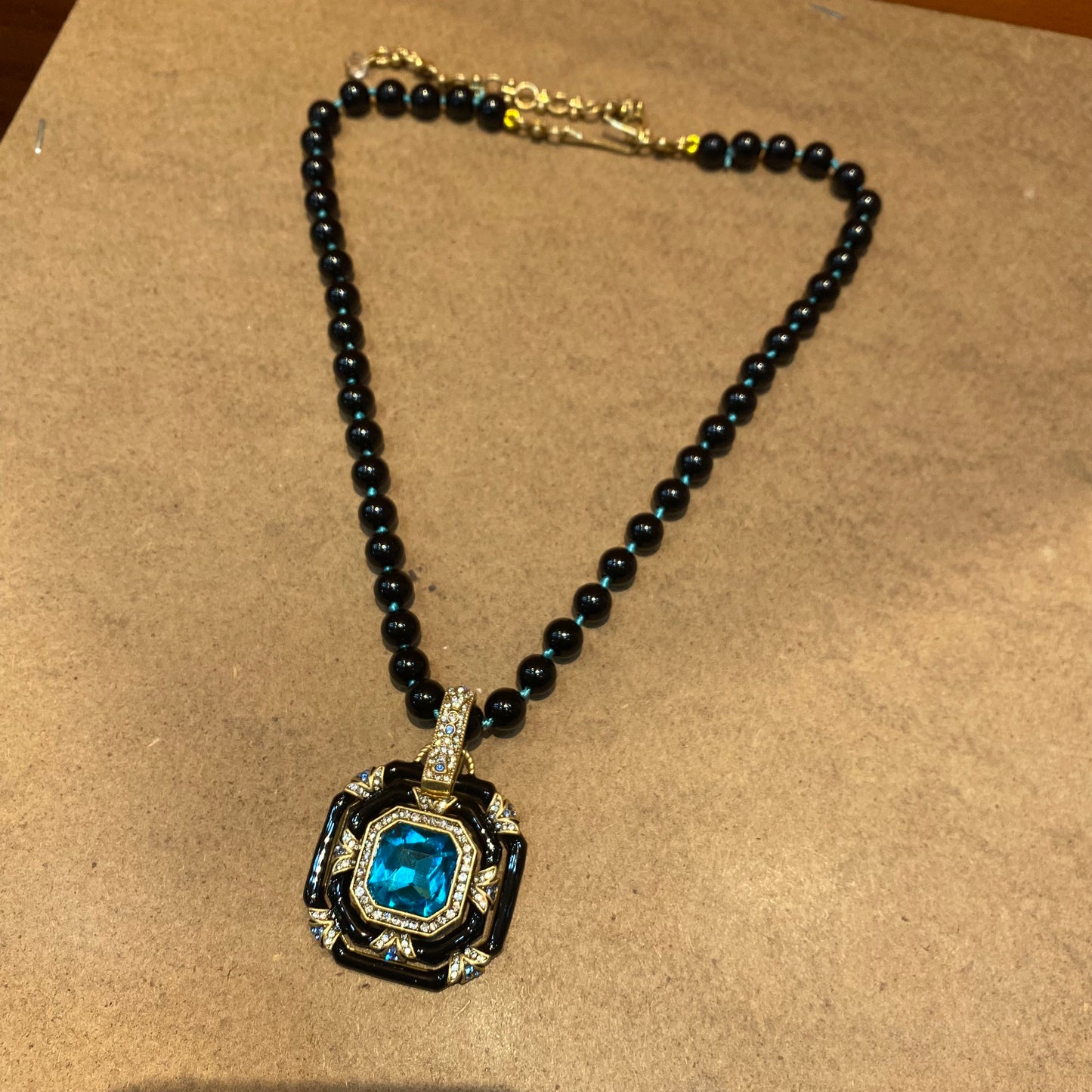 Vintage style designed brass 18k-gold plated square pendant necklace with black enamelled and blue main rhinestone in the middles