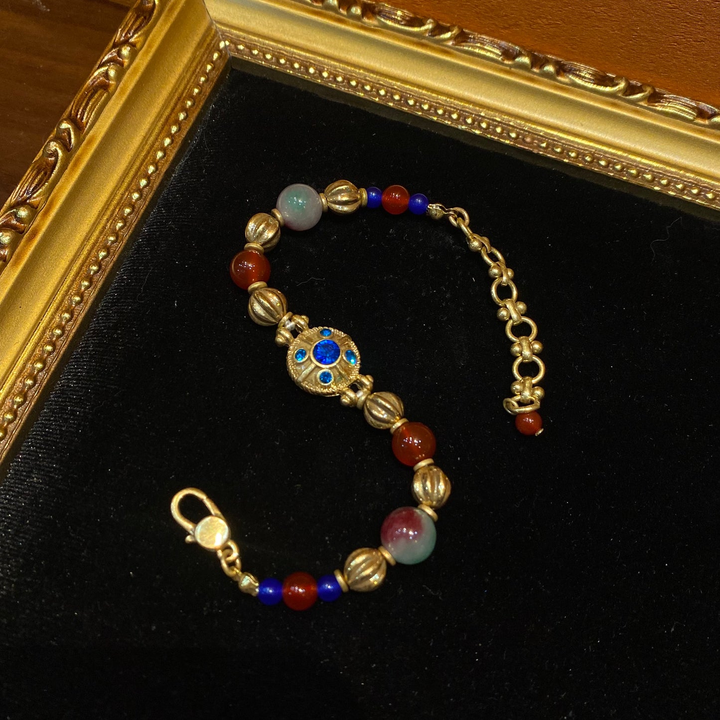 vintage style designed adjustable brass 18k-gold plated bracelet with nature stones and rhinestones trendy