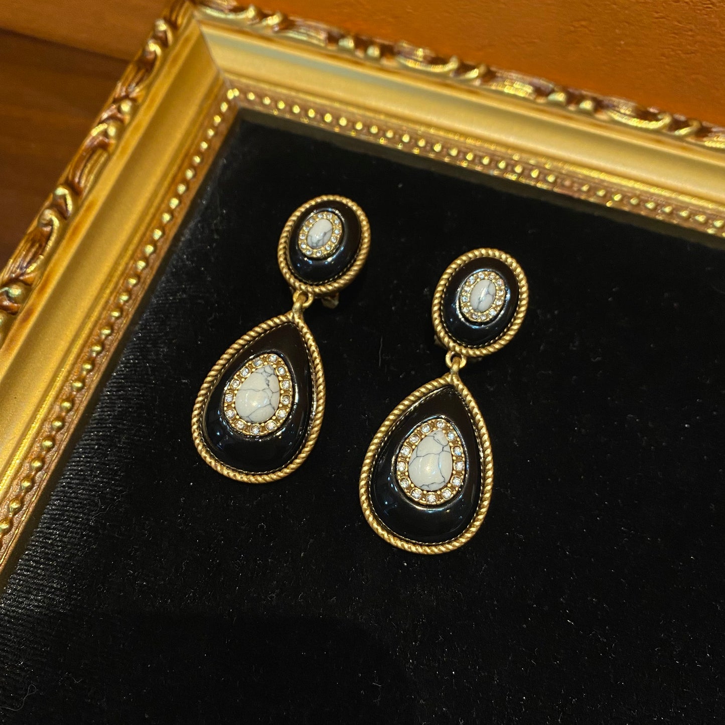 vintage style brass 18k-gold oval and water drop shape with natural stones drop earrings
