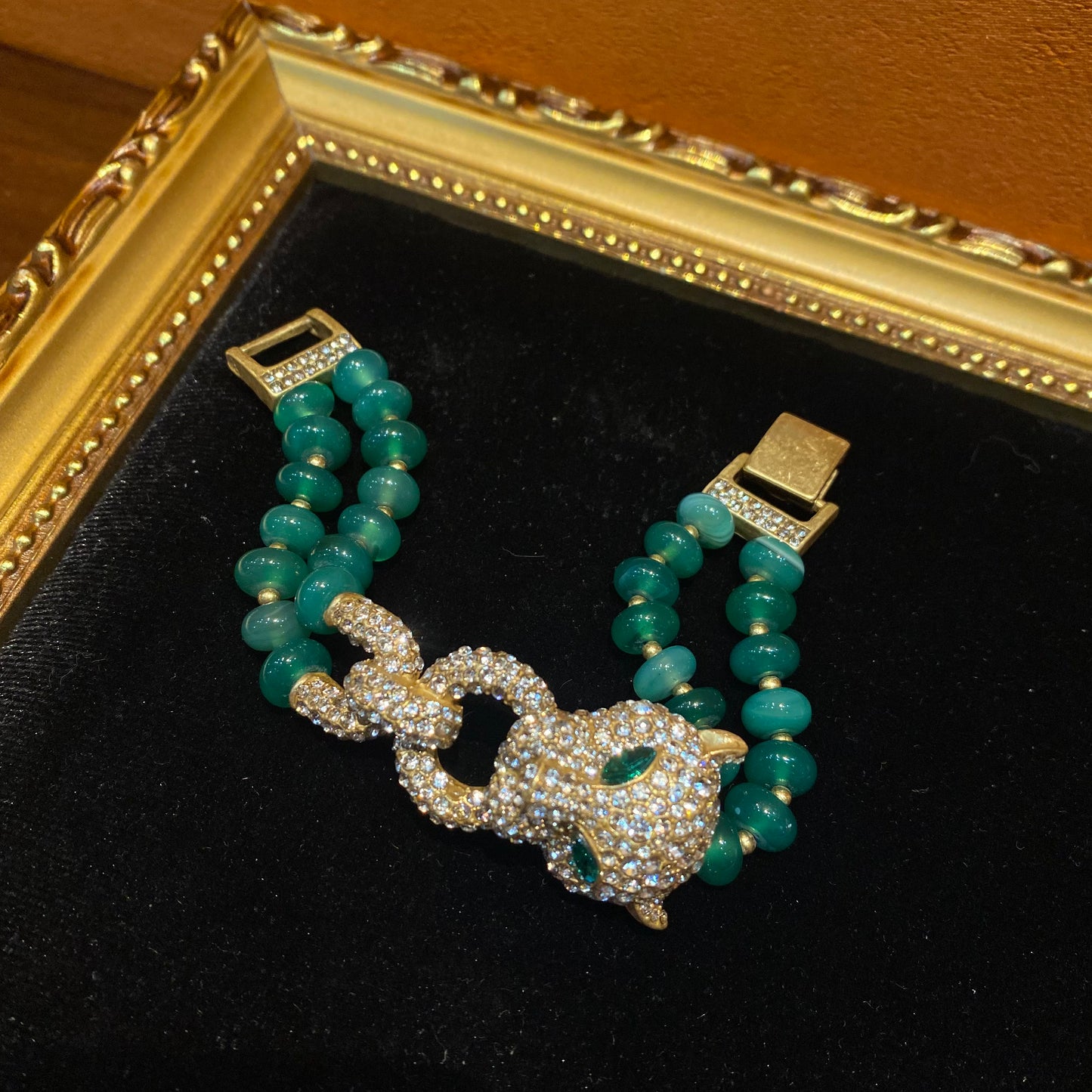 Vintage style 18k-gold plated brass in a panthera pardus shape with zincons and green agates as the double layer chains gorgerous.