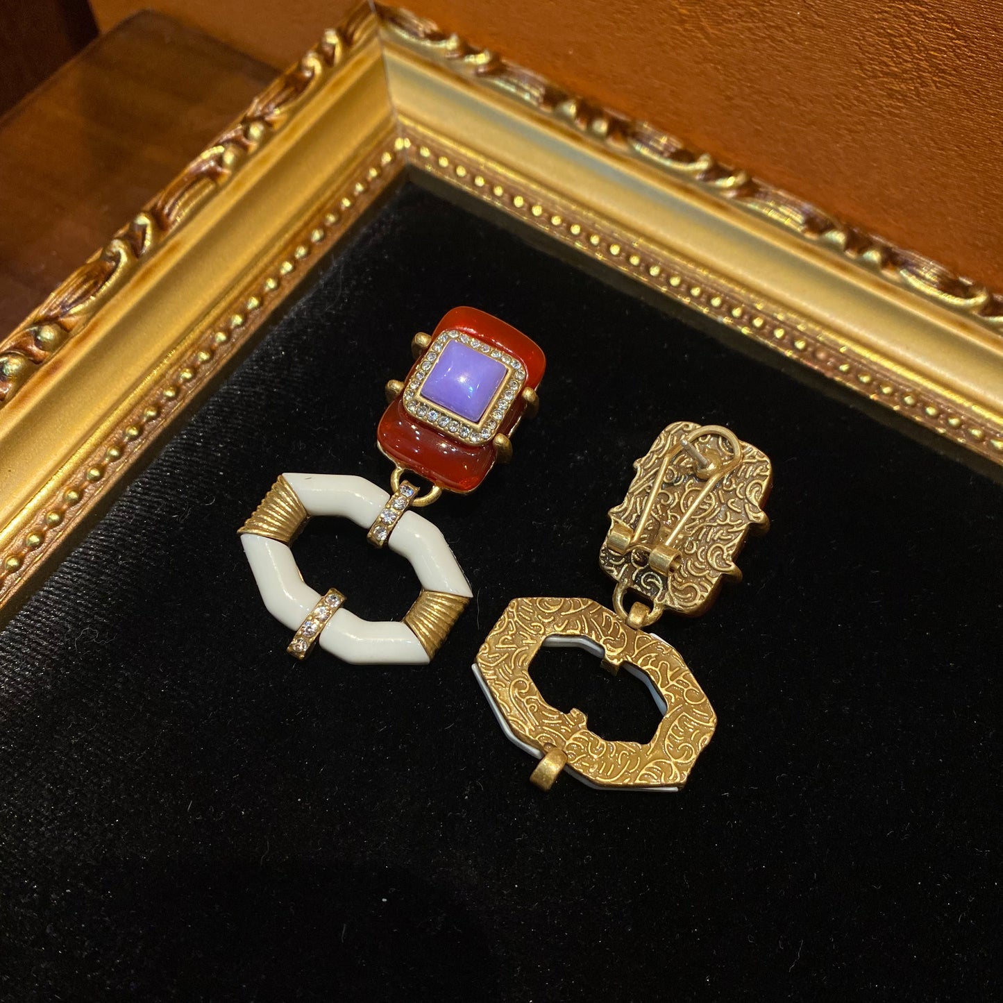 vintage style brass 18k-gold geometric drop earring with white enamelled, red agate and purple natural stone and diamords.