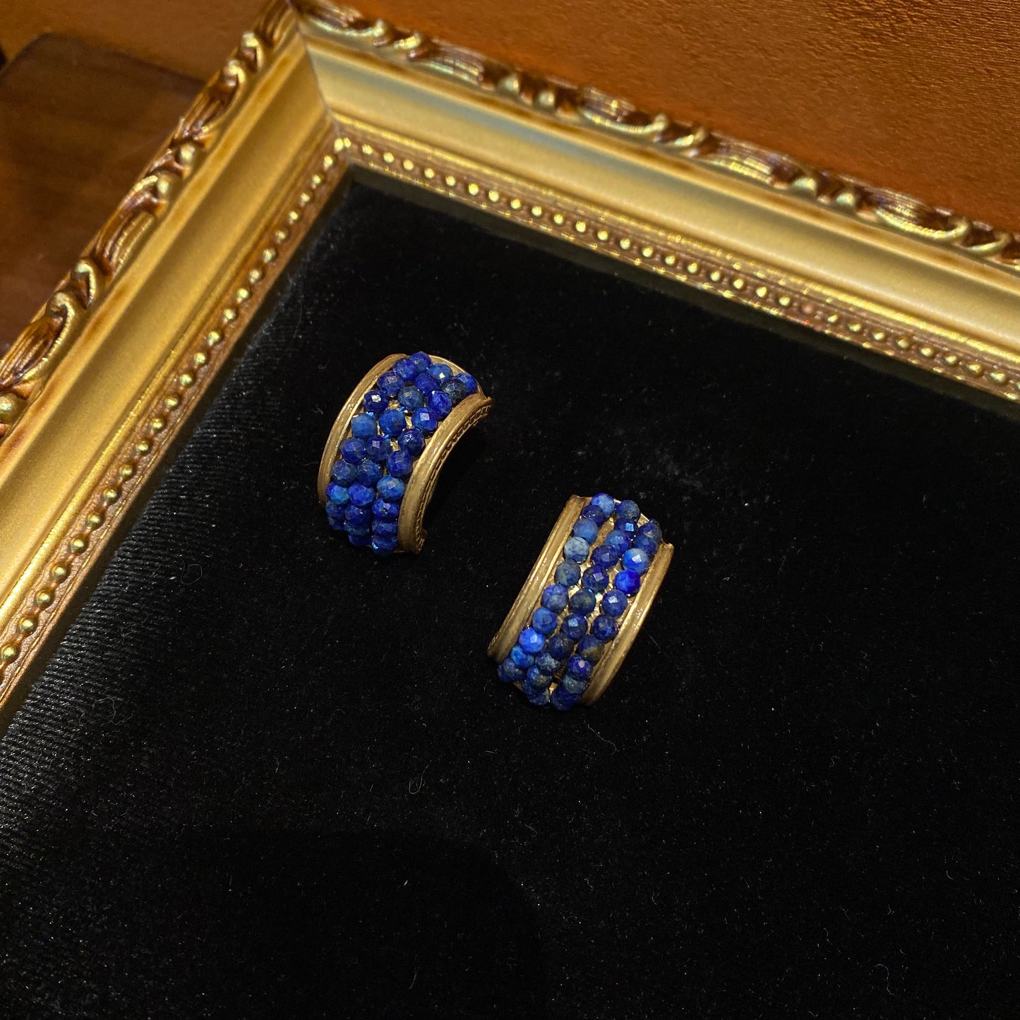 Vintage style design brass 18k-gold plated with lapis lazuli hoop earrings