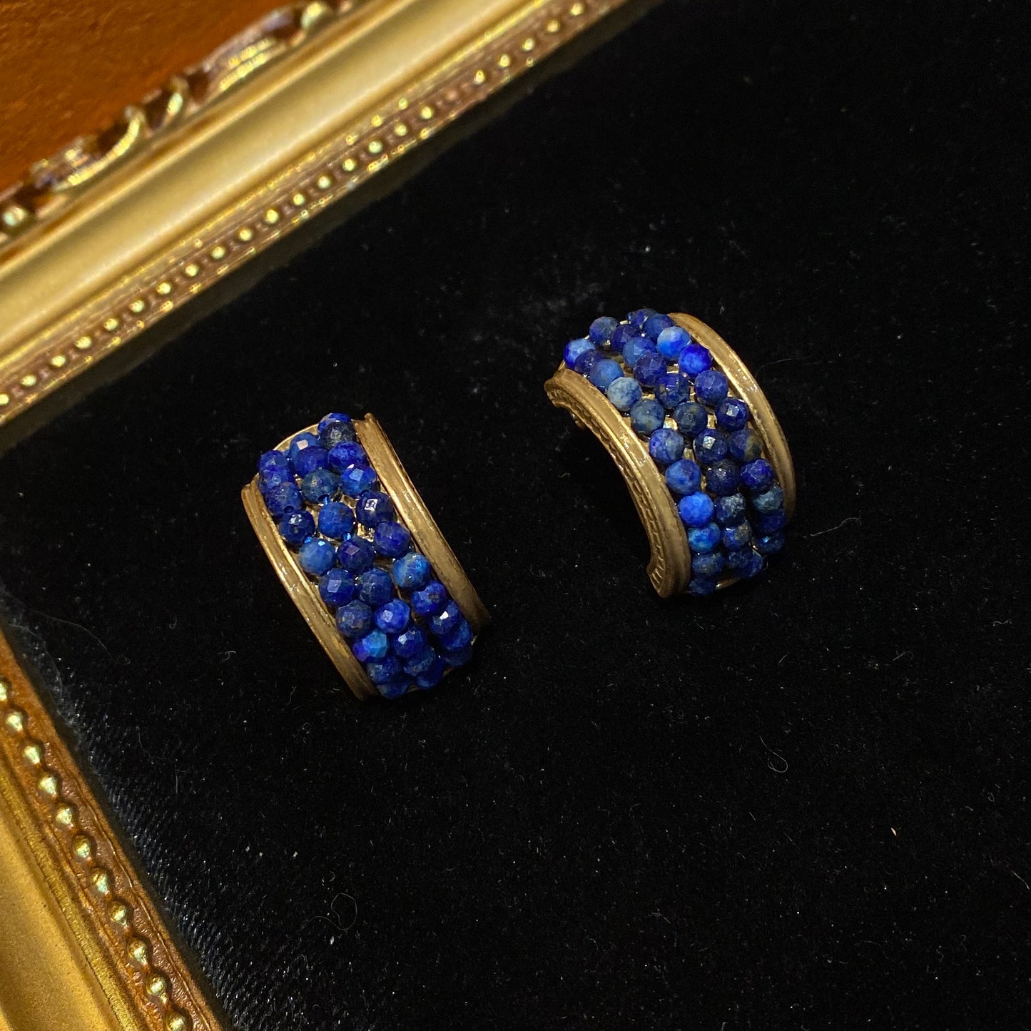 Vintage style design brass 18k-gold plated with lapis lazuli hoop earrings