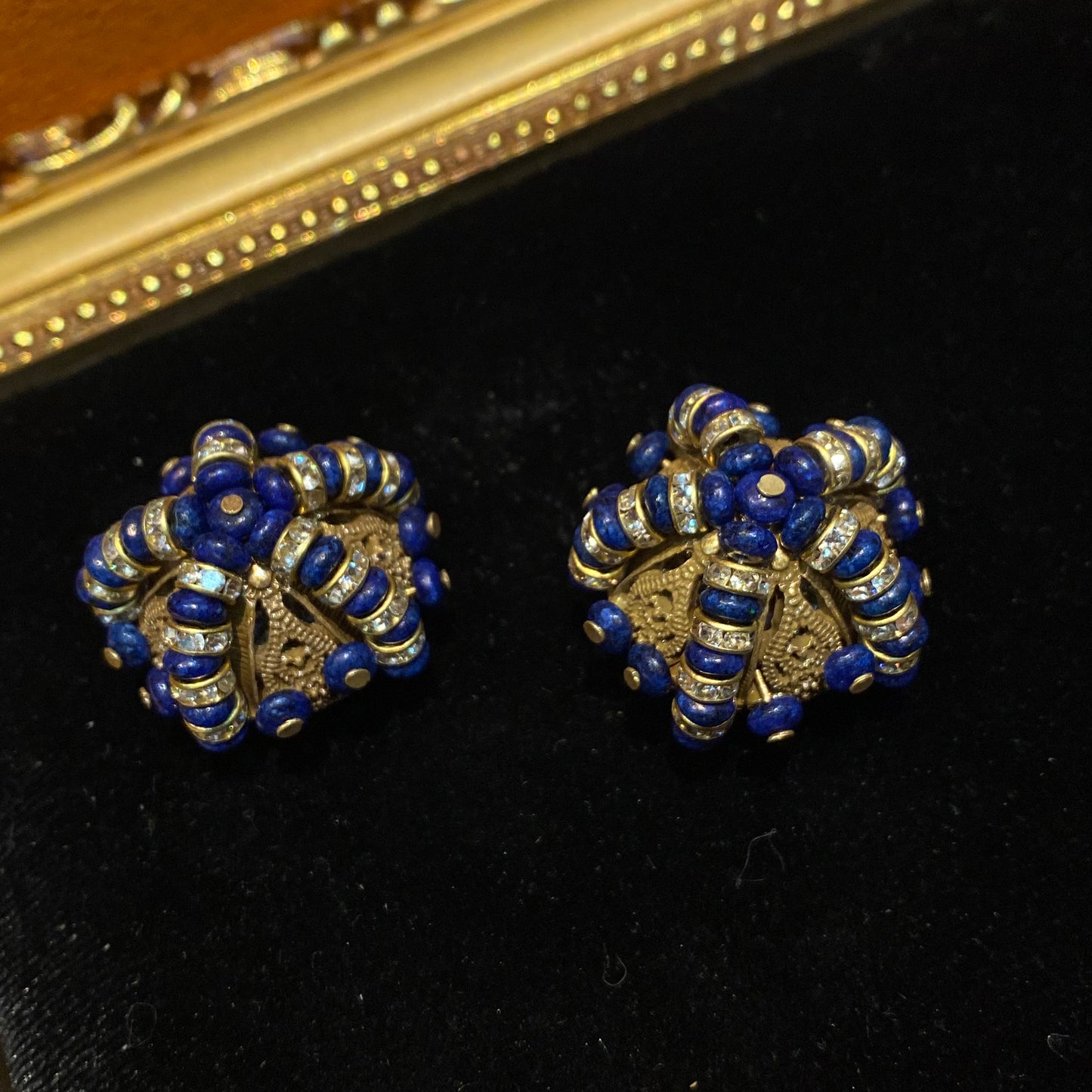 Vintage style 18k-gold plated brass in a star shape earrings with Lapis lazuli and rhinestone