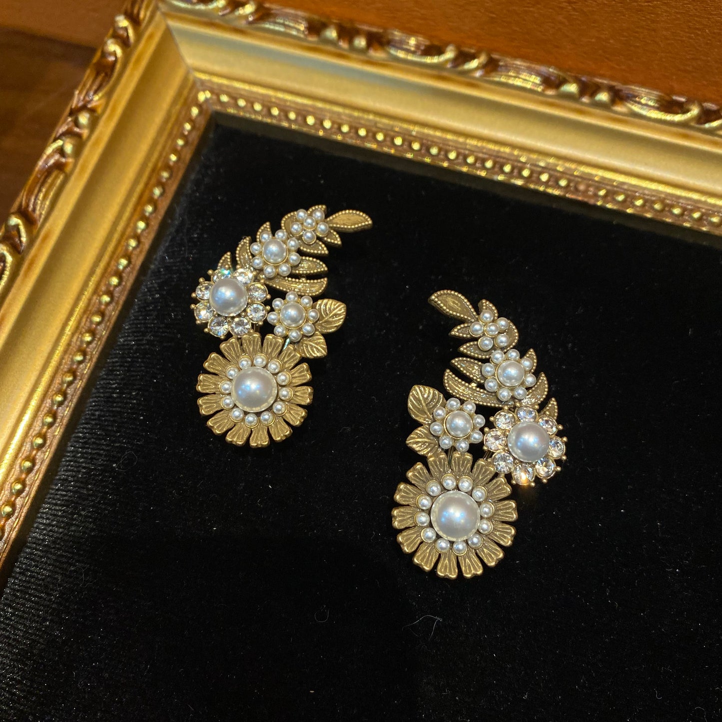 vintage style 18k-gold plated brass flower shape earrings with glass pearls elegent earrings