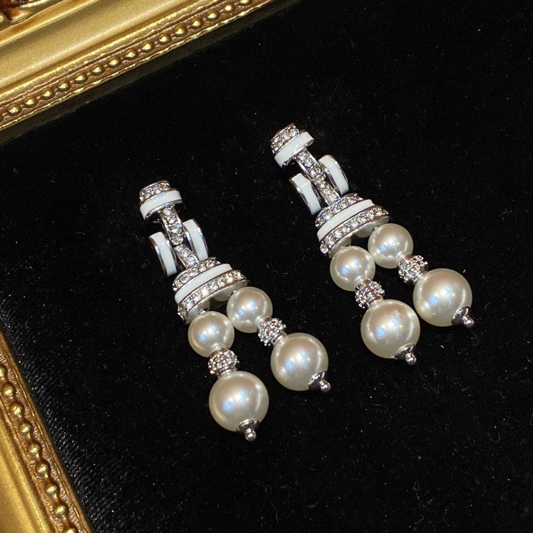Vintage Style Hot Sell Ball Drop Earrings Brass Earrings 18k Gold Plated Premium Glass Pearls Fringed Earrings