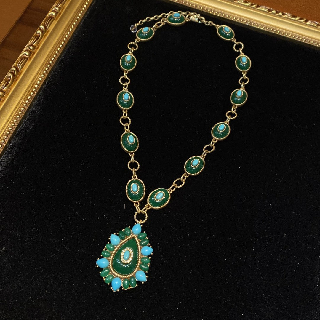 vintage style brass 18k-gold adjustable necklace oval shape with  dark green polymer resin and turquoise necklace with a pendant