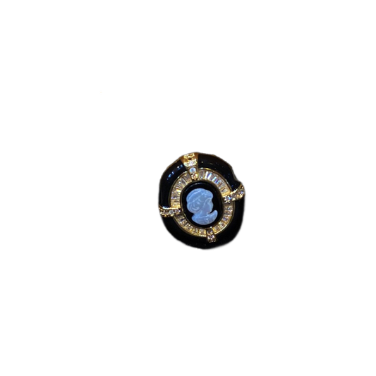 Vitatge style 18k-gold plated brass ring with cameo and rhinestone black enamel