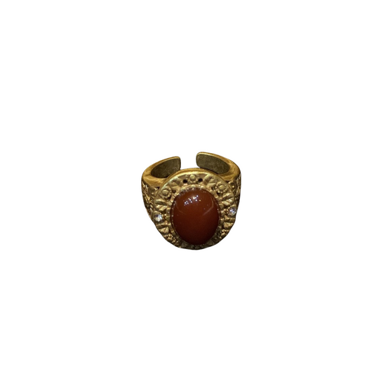 Vitatge style 18k-gold plated brass ring with rhinestones and red Agate