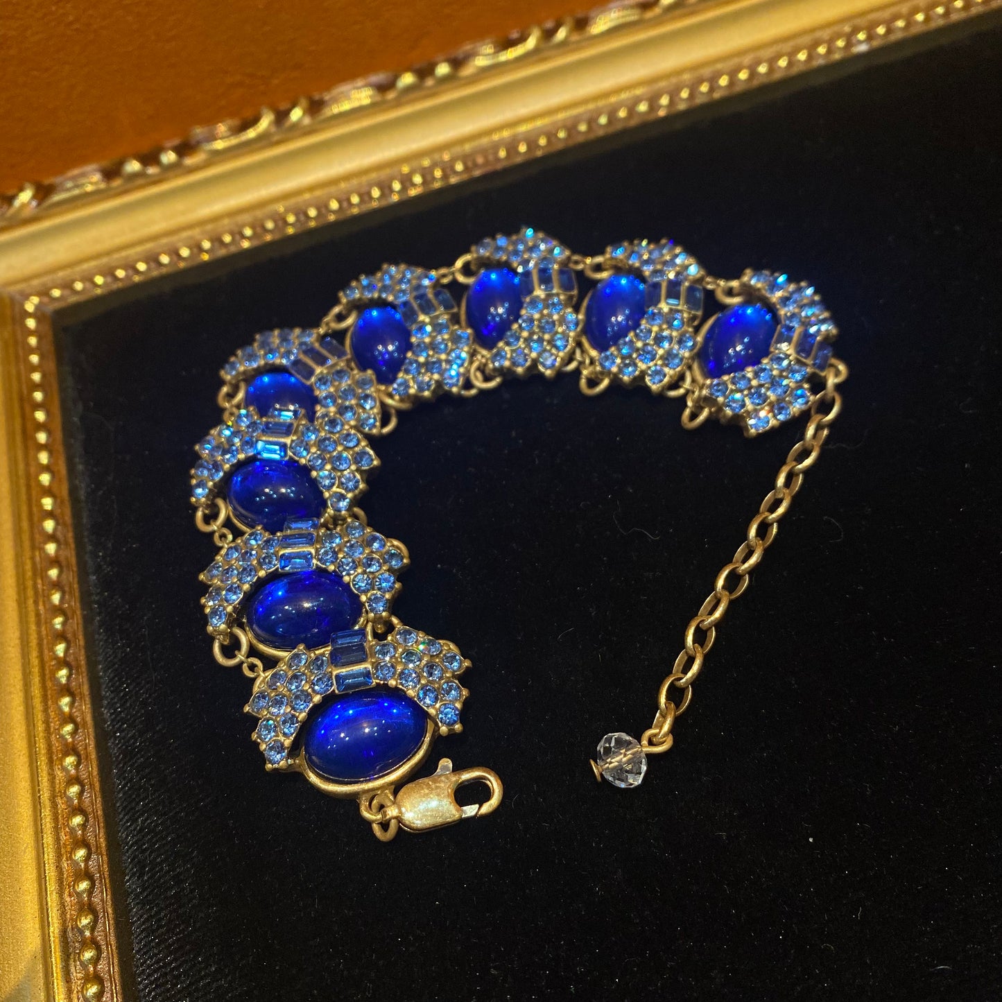 vintage style 18k-gold plated adjustable bracelets made by several oval blue coloured glaze with blue rhinestones gorgerous & chariming