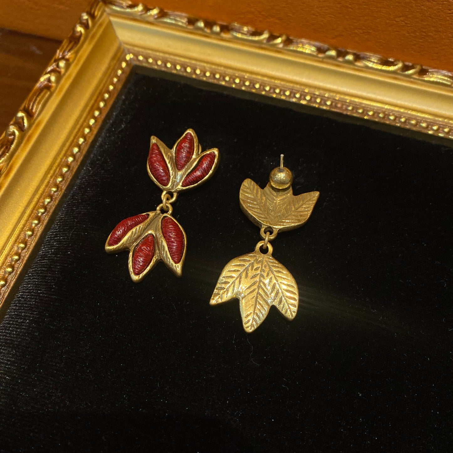 Fashion Vintage Designed brass drop earings 18k Gold-plated made by resin like leaves shapes Women'S Jewelry
