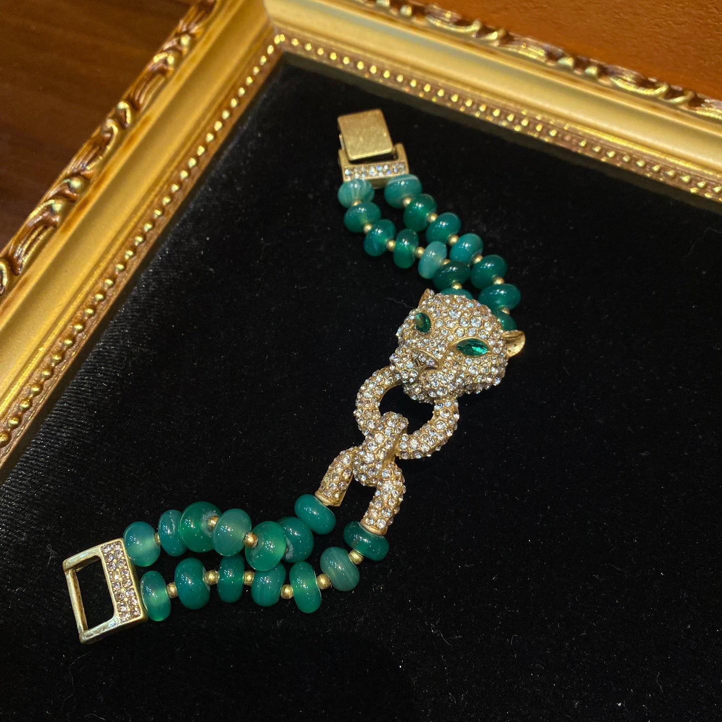 Vintage style 18k-gold plated brass in a panthera pardus shape with zincons and green agates as the double layer chains  gorgerous.