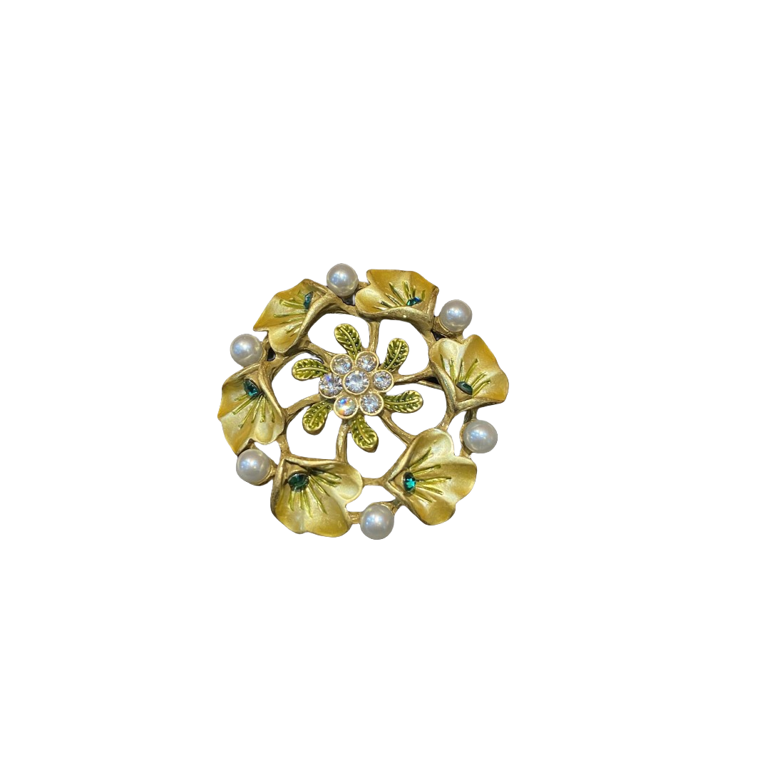vintage style desinged flower pin made by the 18k-gold plated brass with glass pearls beads and rhinestones.